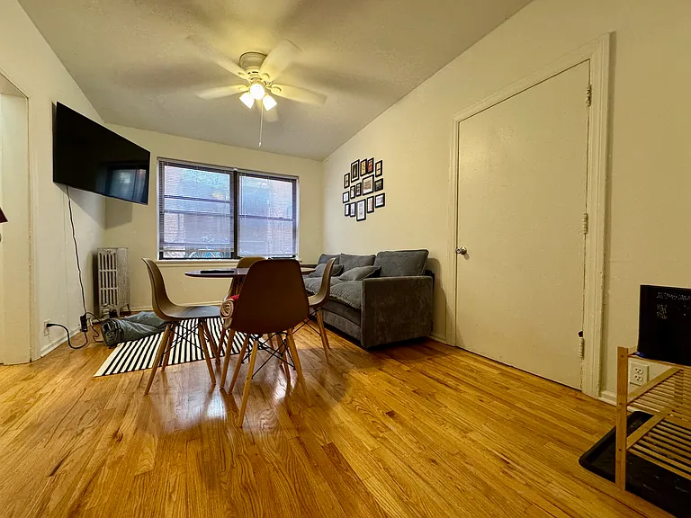 4350 N Ashland Ave — Photo 3