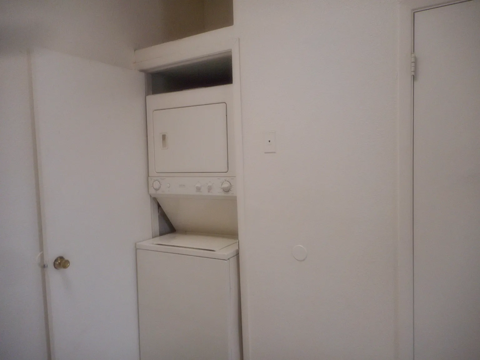 2 bed, 1.0 bath, 820 sqft, $800 — Photo 4