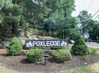 14 Roxbury Ln UNIT 14, Bridgeport, CT 06606