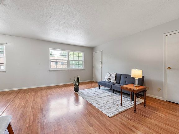 3rd image of 1512 21st Avenue Pl