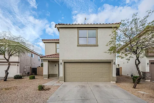 561 E Reflection Pl Photo 1