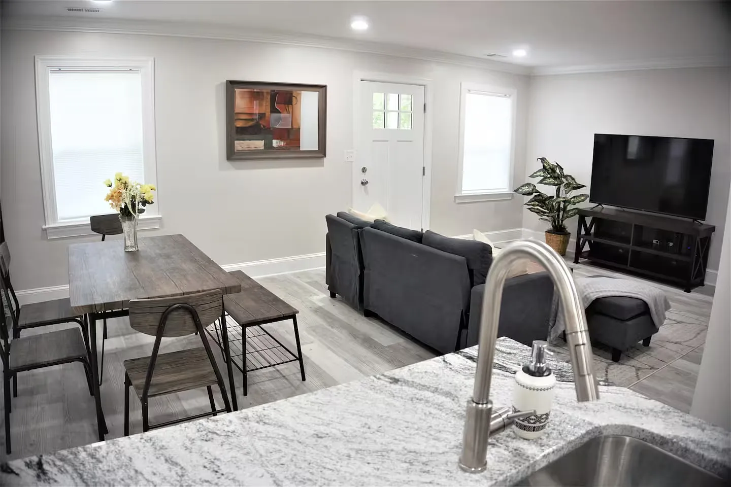 4 bed, 1650 sqft, $2,295 — Photo 1