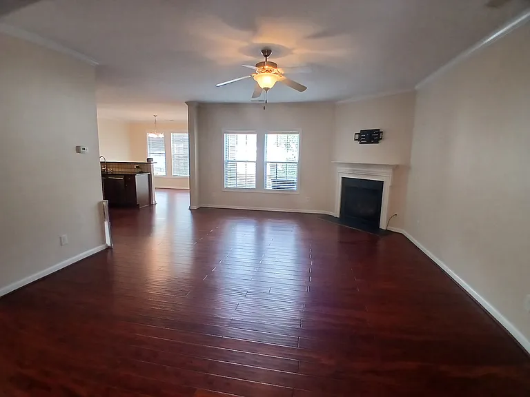 117 Station Dr — Photo 5