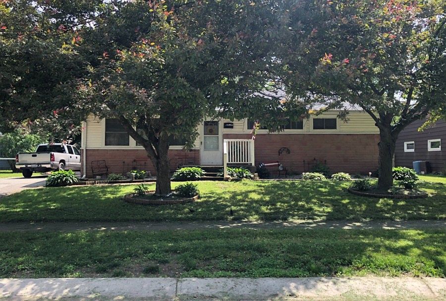 1st image of 523 S Saratoga Dr