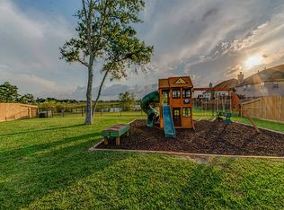 8211 Piping Rock St, Cove, TX 77523