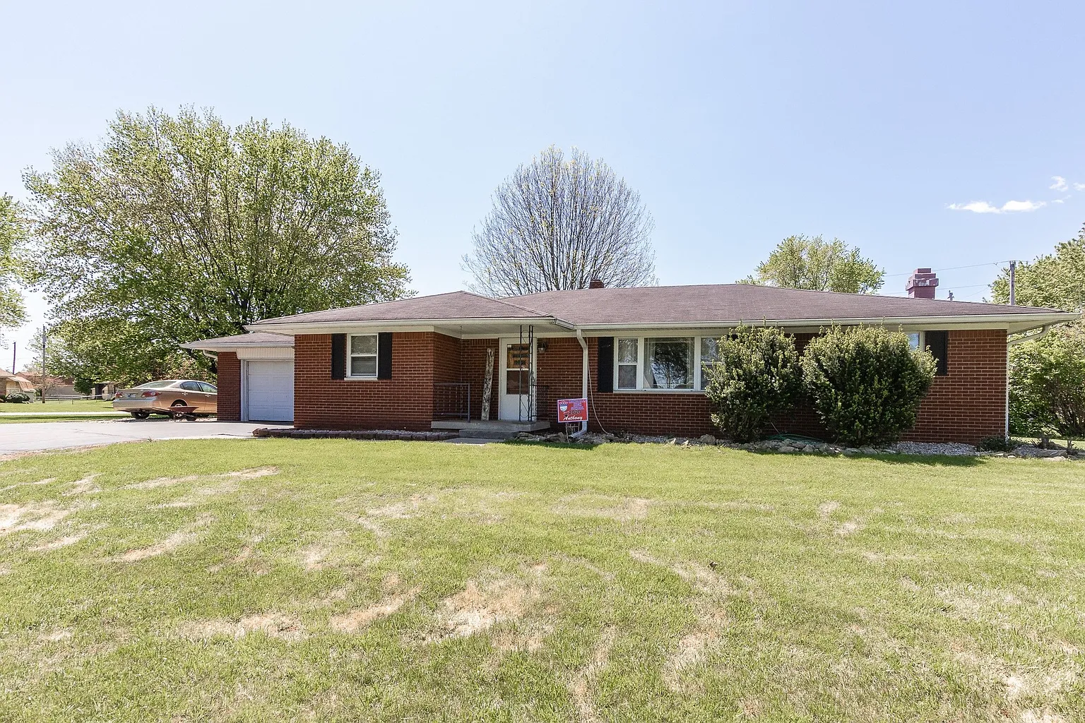 6111 Bluff Acres Dr photo 1