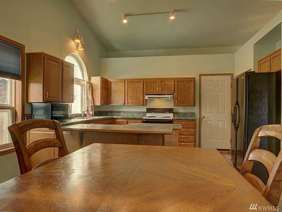 4th image of 7814 227th Street Ct E