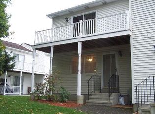 22 Triangle St #B10, Danbury, CT 06810