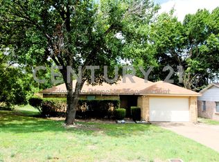 1743 Meadow Crest Ln, Duncanville, TX 75137