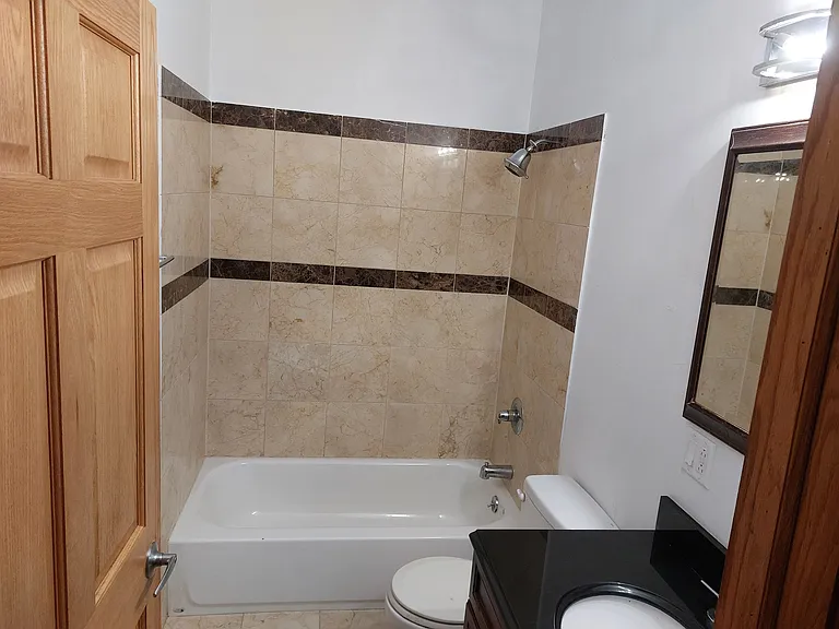 2714 W Wilcox St #2 — Photo 5