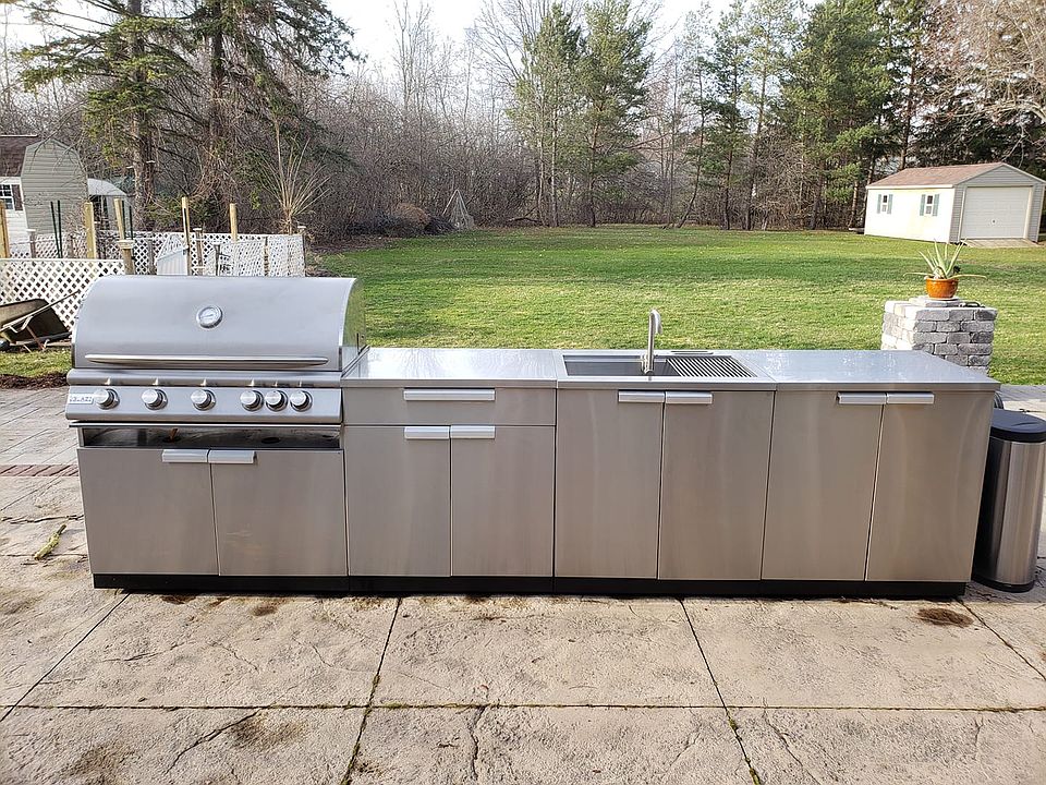 1st image of 111 Winkler Dr