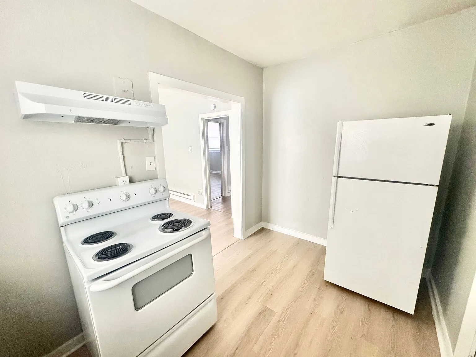 2619 E Willamette Avenue — Photo 4