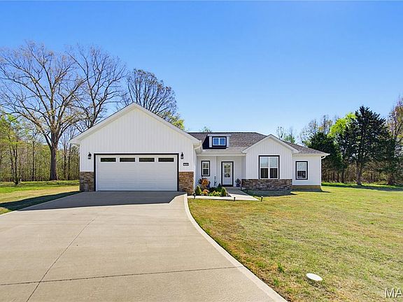 2nd image of 194 Duranda Dr