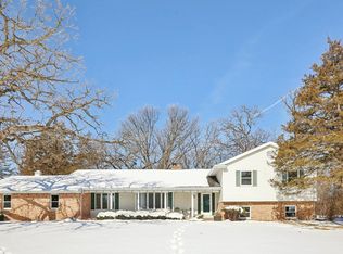 9400 Blackhawk Trl, Sauk City, WI 53583