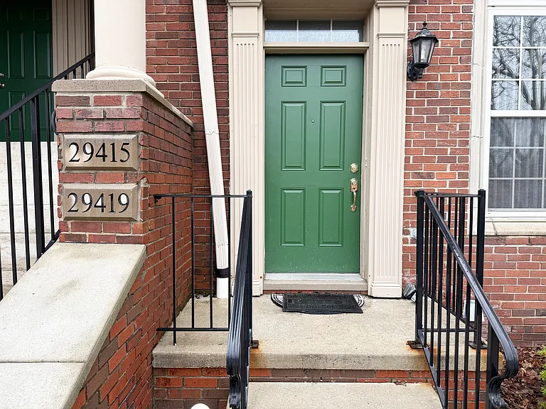 29419 Glen Oaks Blvd E — Photo 2