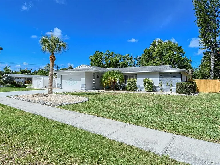 6758 S Lockwood Ridge Rd — Photo 49