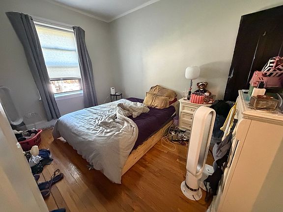 3rd image of 2325 N Addison St #3547-49
