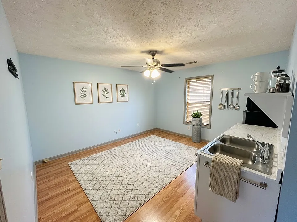 5328 Amherst Way #1