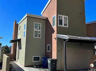 34 Canyon Vw, Los Alamos, NM 87544