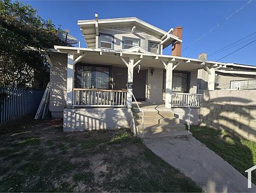 1st image of 1529 W 37th Pl