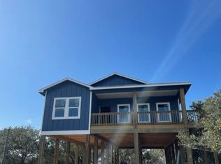 2216 Young St, Rockport, TX 78382