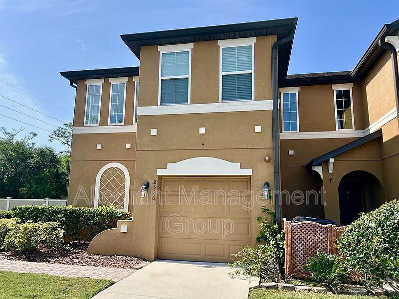 1st image of 2516 Seven Oaks Dr