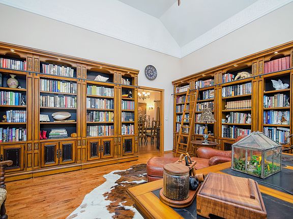 5th image of 4002 NE 136th St
