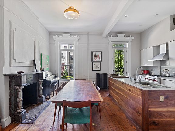 2nd image of 127 Halsey St #1