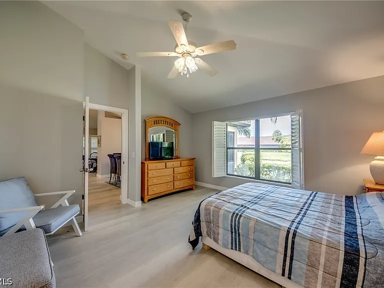 15472 Admiralty Cir #2 — Photo 31
