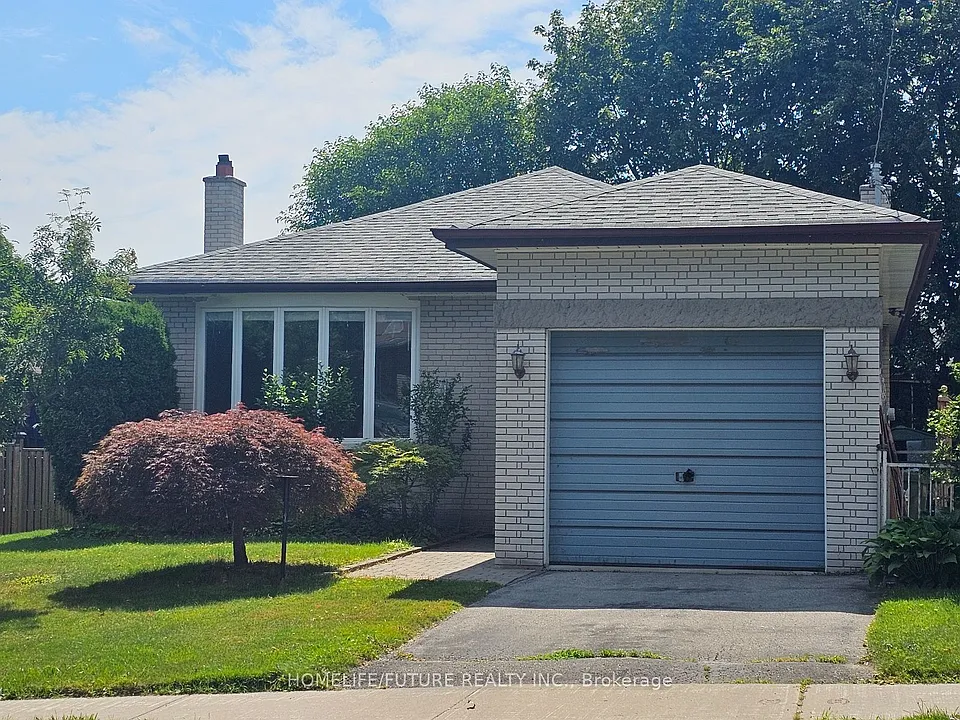 61 Hollyhedge Dr