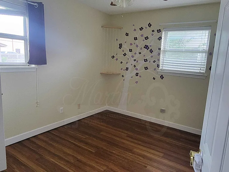 4307 N Aydelotte Ave — Photo 8