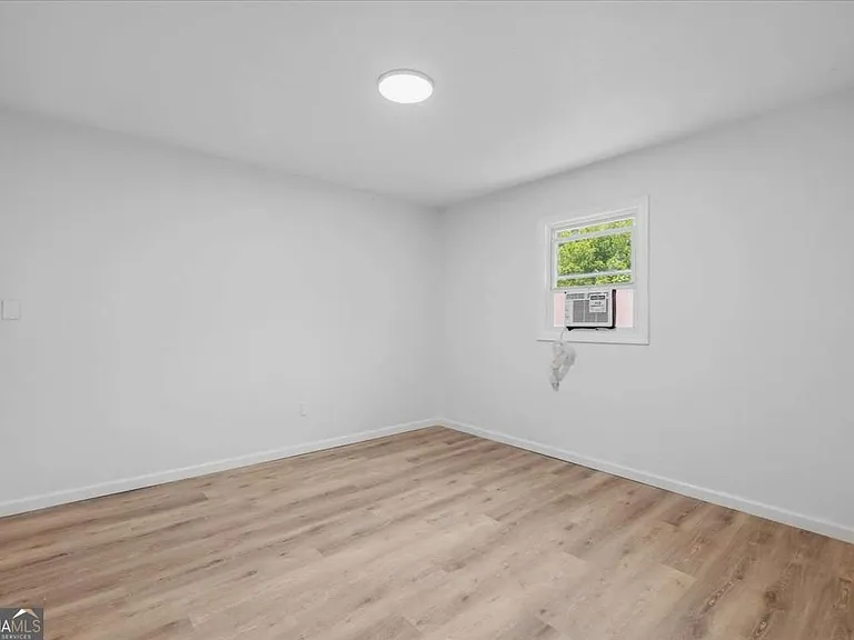 608 N College Dr #3 — Photo 26