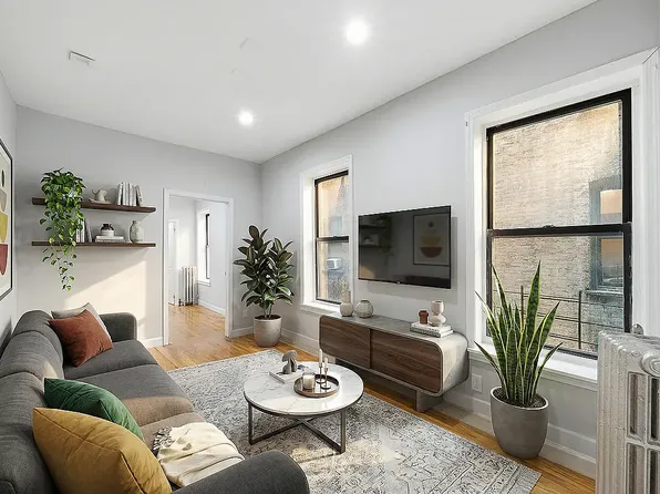 35 Hamilton Place image 1 of 4