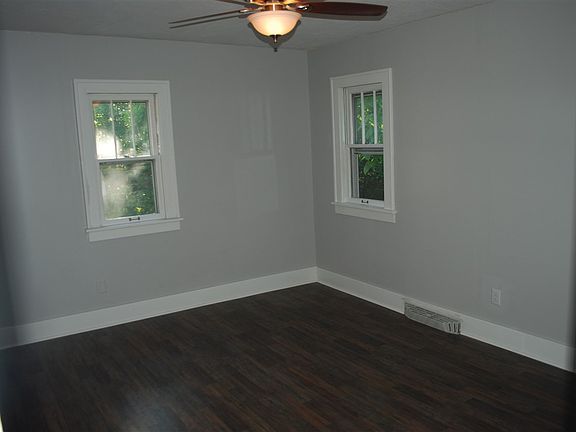 4th image of 55465 Woodland Ave