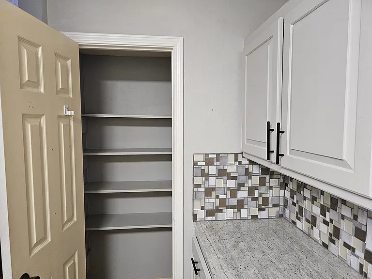 Kitchen pantry
