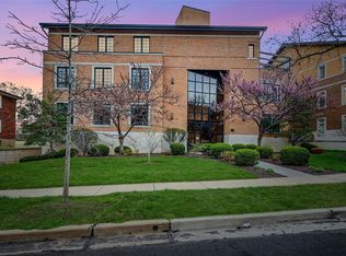 31 Brighton Way #2B, Saint Louis, MO 63105