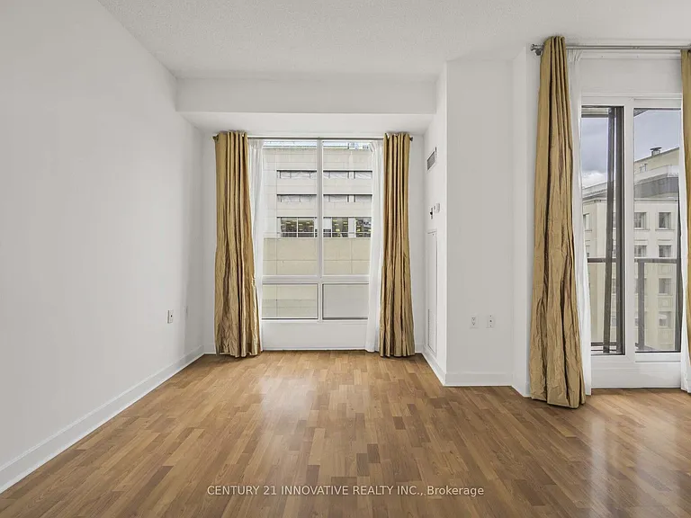 85 Bloor St E #805 — Photo 5