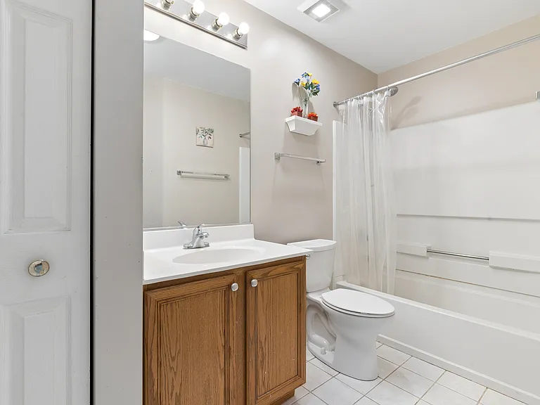 122 Bay Dr — Photo 11