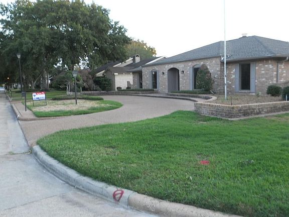 2nd image of 802 Brunswick Dr