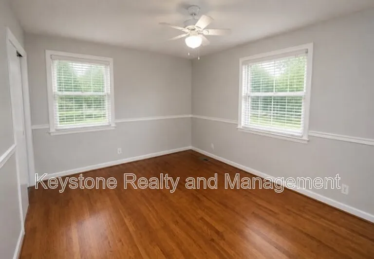 2111 Fleming Rd — Photo 7