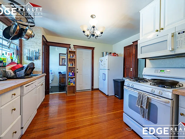 8 Niles St #2 — Photo 1