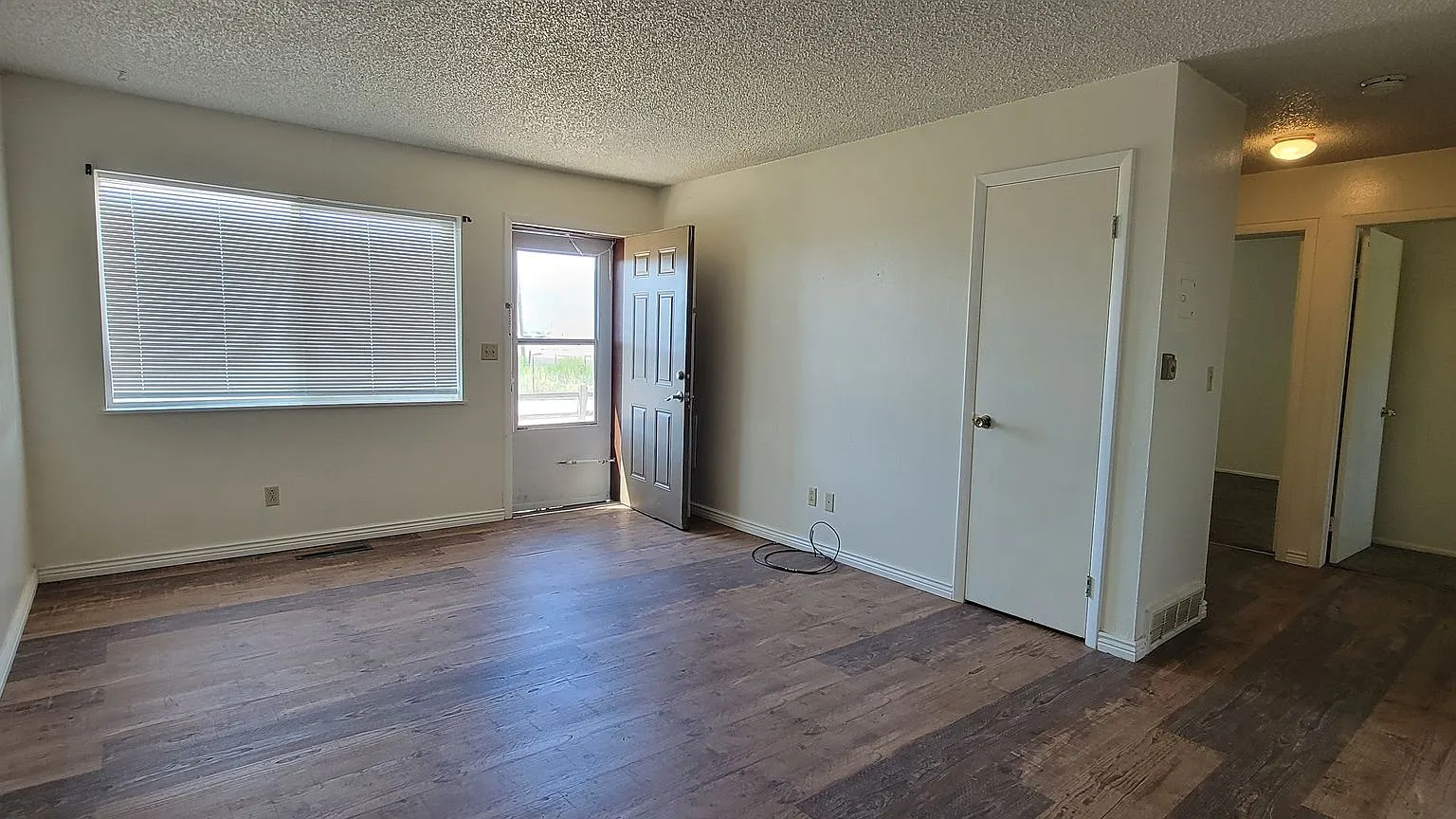 1530 N 15th St. — Photo 2