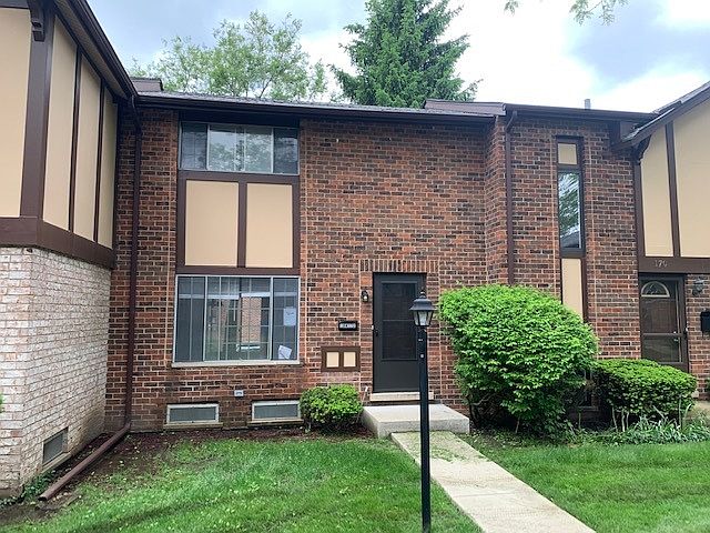 1st image of 18W172 Buckingham Ln