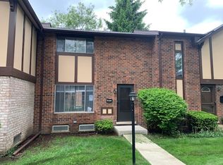 18W172 Buckingham Ln, Villa Park, IL 60181