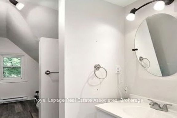 5th image of 1114 4th Ave E #3