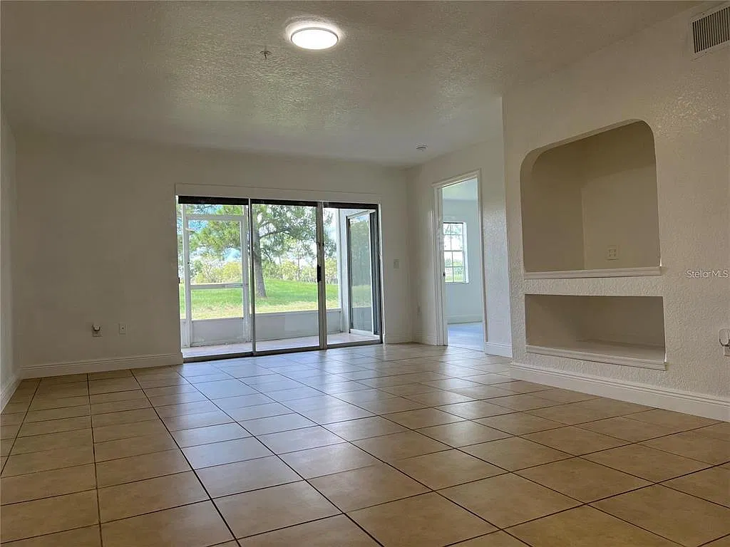 2 bed, 2.0 bath, 1160 sqft, $1,650 — Photo 3