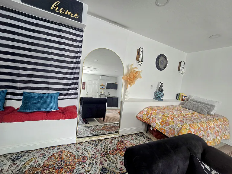 2548 E Wilson Ave — Photo 154