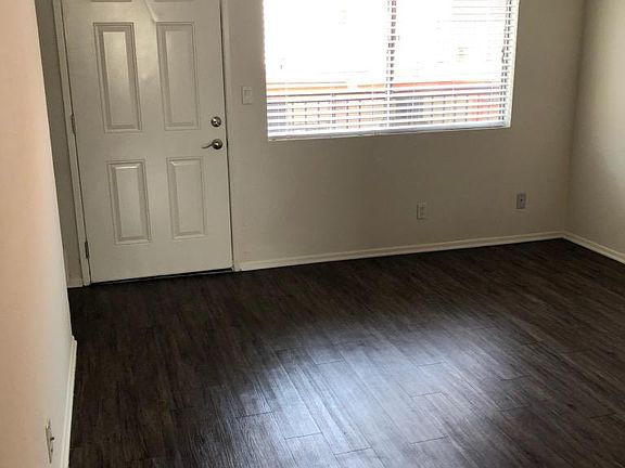 4th image of 309 Amabel St