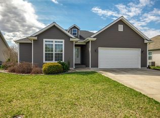 401 E Hendelmeyer Ave, Effingham, IL 62401