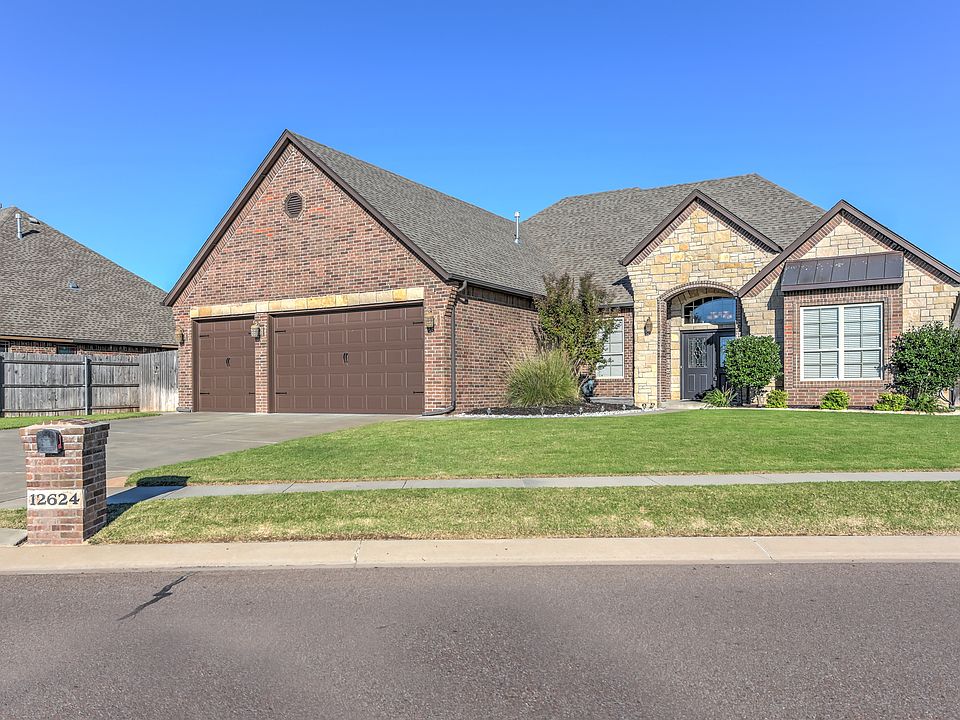 1st image of 12624 Lexington Dr